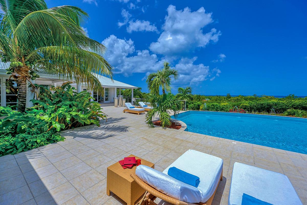 Villa Rental St Martin - Deck and Pool